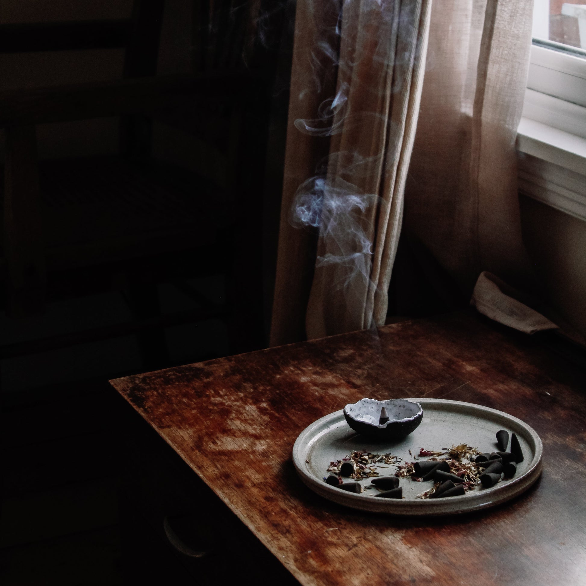 Smokey Oak Incense Cones